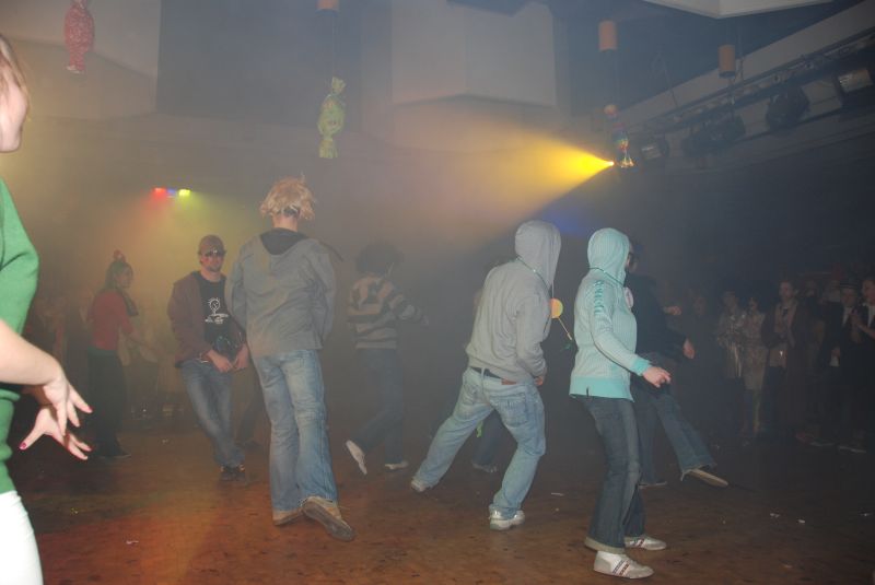 Und wild.