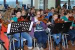 Nicht mehr wiederzuerkennen: Das stark verjüngte Schulorchester.