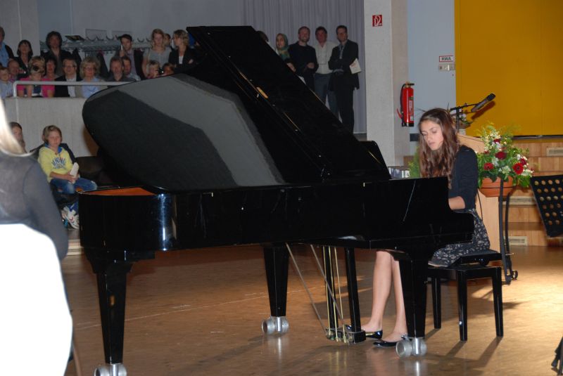 Nanda und Annika sorgten für die musikalische Auflockerung des Programms.
