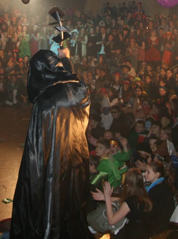 Noch grausamer als Darth Vader: Der Handynator.