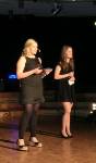 Franzi und Tessa geleiten durch den Abend